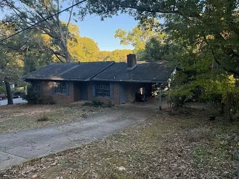 1682 Lakeview Cir, Gainesville, GA 30501