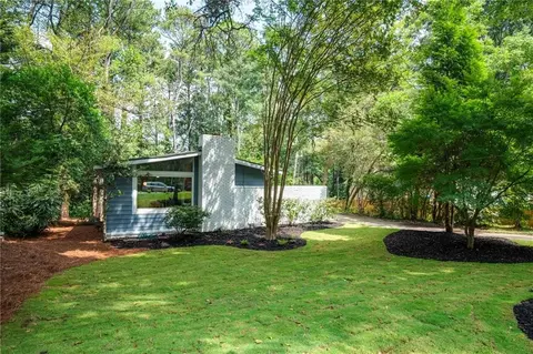 2672 Brook Park Way, Doraville, GA 30340