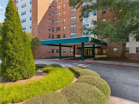 2965 S Pharr Court South Ct NW #219, Atlanta, GA 30305