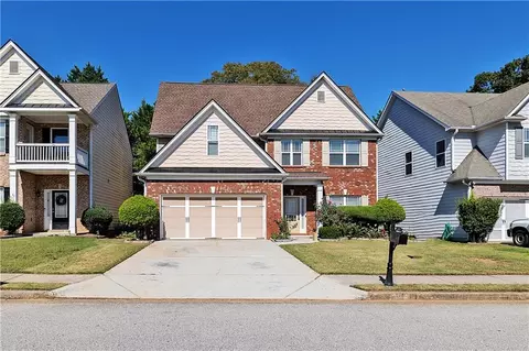 702 Lynnfield Dr, Lawrenceville, GA 30045