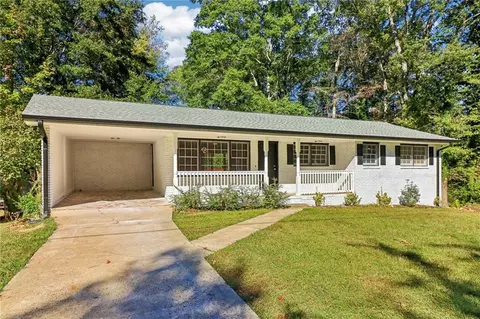 490 Jefferson Ave, Fayetteville, GA 30214