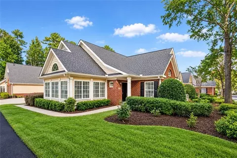 1404 Village Ln, Roswell, GA 30075