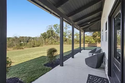 Exterior - 533 Lively Rd, Waco, GA 30182 photo 5 of 18