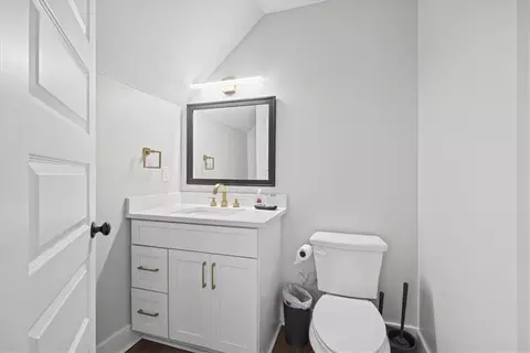 Bath - 533 Lively Rd, Waco, GA 30182 photo 6 of 8