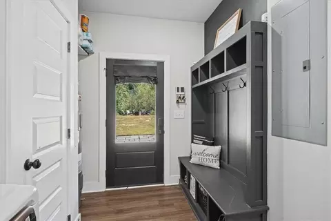 Entry Way - 533 Lively Rd, Waco, GA 30182 photo 5 of 5