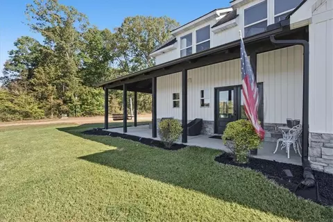 Exterior - 533 Lively Rd, Waco, GA 30182 photo 4 of 18