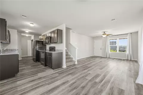 Entry Way - 357 Cody Dr, Macon, GA 31216 photo 1 of 3