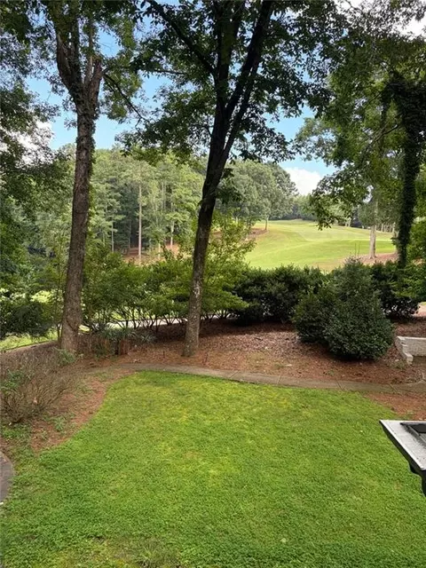 8970 Huntcliff Trce, Sandy Springs, GA 30350
