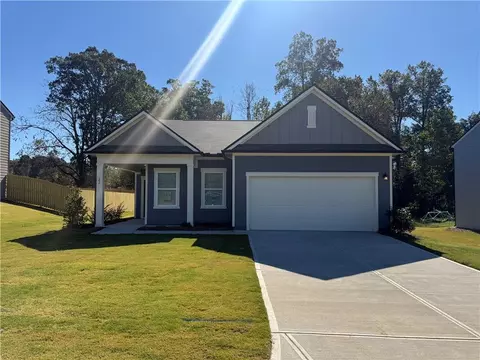 22 Crescent Dr, Carrollton, GA 30116