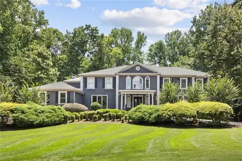 335 Birkdale Dr, Fayetteville, GA 30215
