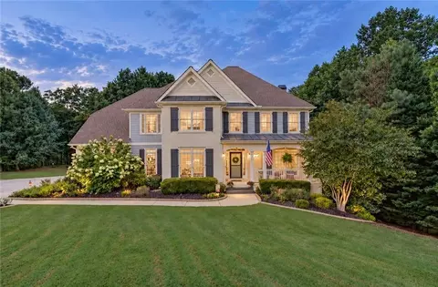 818 Oak Ridge Ter, Loganville, GA 30052
