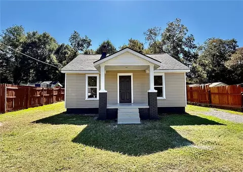 110 Elizabeth St, Griffin, GA 30223