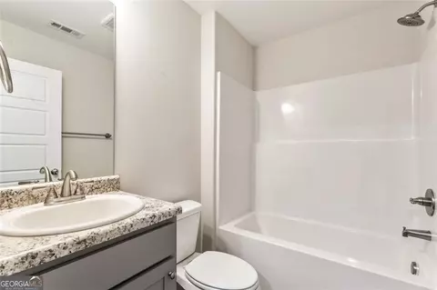 Bath - 11201 Cornerstone Way, Hampton, GA 30228 photo 1 of 3