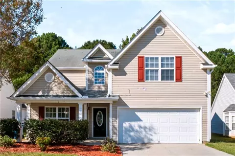 281 Shadowbrooke Dr, Loganville, GA 30052