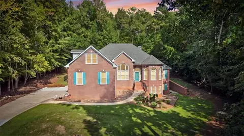 70 Costleys Bridge Dr, Oxford, GA 30054