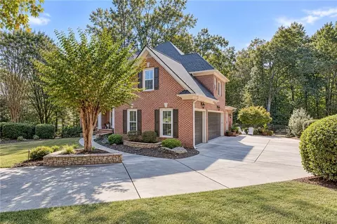 Exterior - 9030 Preston Ln, Suwanee, GA 30024 photo 5 of 20