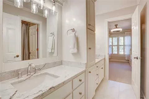 Bath - 9030 Preston Ln, Suwanee, GA 30024 photo 8 of 11
