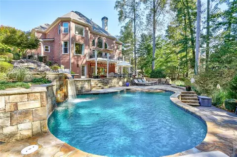 Exterior - 9030 Preston Ln, Suwanee, GA 30024 photo 18 of 20
