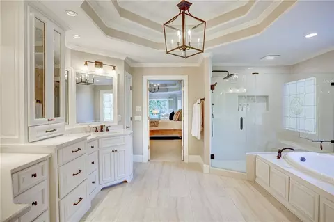 Bath - 9030 Preston Ln, Suwanee, GA 30024 photo 6 of 11
