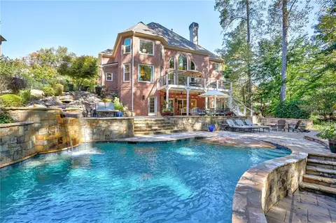 Exterior - 9030 Preston Ln, Suwanee, GA 30024 photo 17 of 20