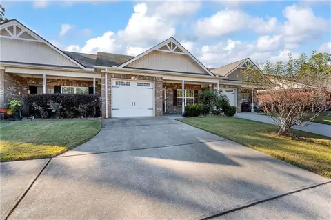 6832 Tara Oaks Dr, Riverdale, GA 30274