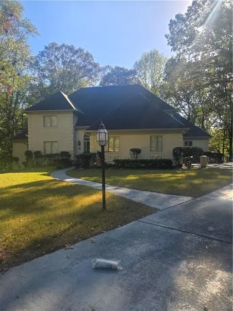 270 Cameron Ridge Dr, Sandy Springs, GA 30328