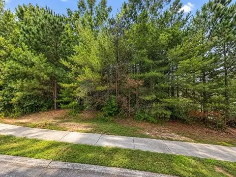 5858 Ridgedale Ct, Gainesville, GA 30506