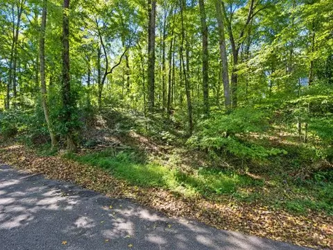 3965 Oak Harbour Dr, Gainesville, GA 30506