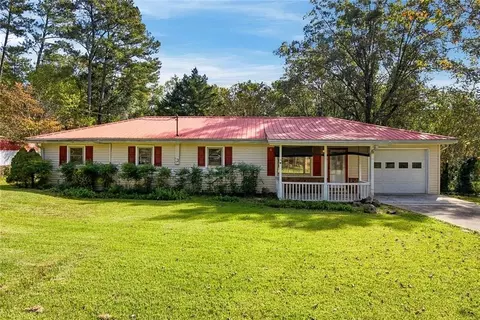 198 Floral Dr SE, Cartersville, GA 30121