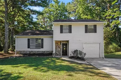 6915 Cainwood Dr, Atlanta, GA 30349