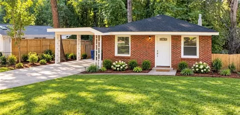 700 Cool Hollow Dr, Decatur, GA 30033