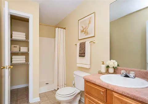 Bath - 11517 Haleigh St, Hampton, GA 30228 photo 2 of 3