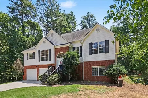 5220 Woodmont Dr, Villa Rica, GA 30180