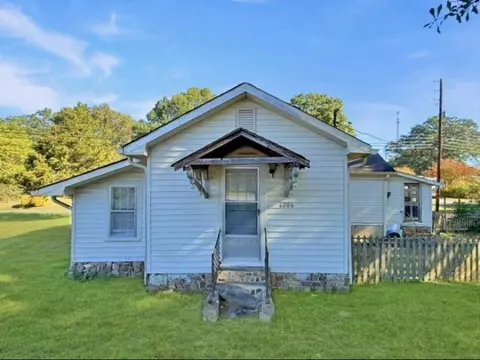 6006 Martha Berry Hwy NE, Armuchee, GA 30105