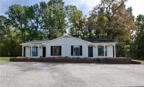 246 Lagrange St, Newnan, GA 30263