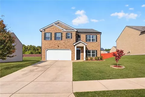 253 Loganview Dr, Loganville, GA 30052