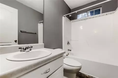 Bath - 5777 Meadowview Rd, Rex, GA 30273 photo 2 of 2