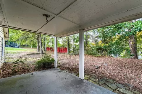 Exterior - 5777 Meadowview Rd, Rex, GA 30273 photo 3 of 5
