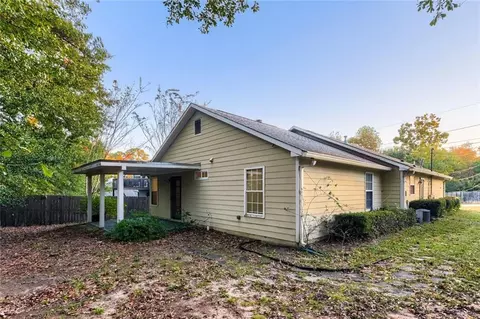 Exterior - 5777 Meadowview Rd, Rex, GA 30273 photo 4 of 5