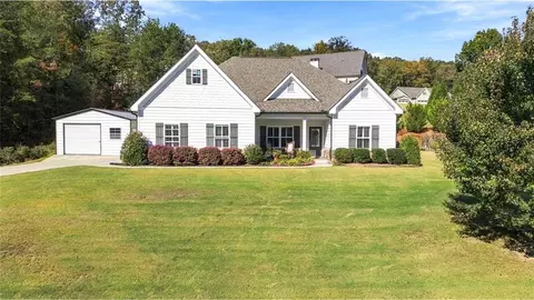 84 Glen Pine Trl, Dawsonville, GA 30534
