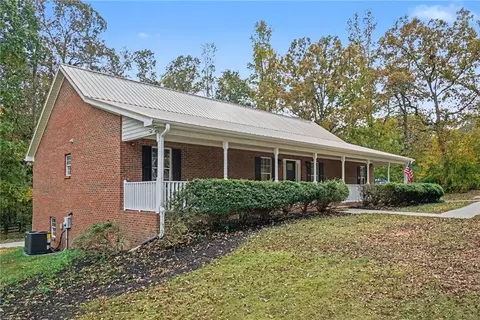 760 Breedlove Rd, Ball Ground, GA 30107