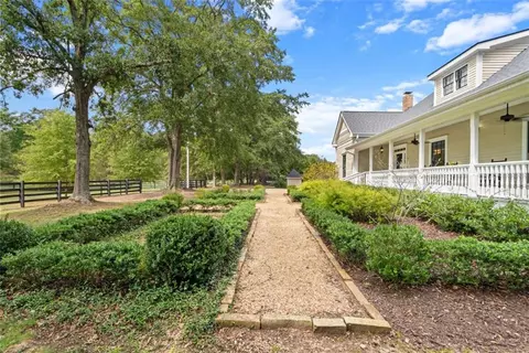 Exterior - 3905 Prospect Rd, Rutledge, GA 30663 photo 6 of 22