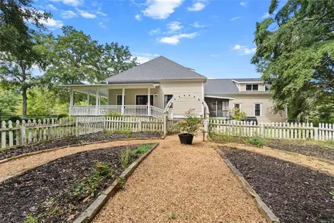 Exterior - 3905 Prospect Rd, Rutledge, GA 30663 photo 13 of 22