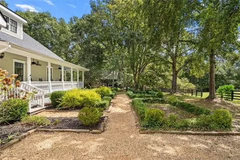 Exterior - 3905 Prospect Rd, Rutledge, GA 30663 photo 3 of 22