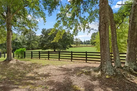 Exterior - 3905 Prospect Rd, Rutledge, GA 30663 photo 4 of 22