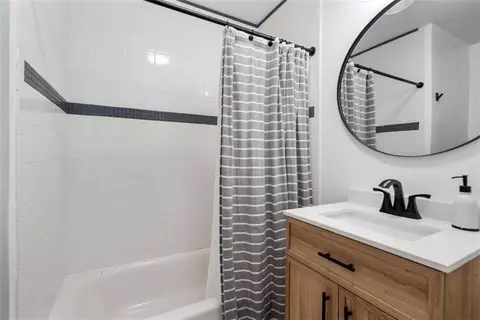 Bath - 3905 Prospect Rd, Rutledge, GA 30663 photo 4 of 5
