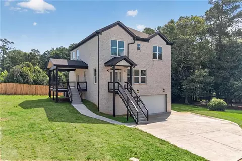 210 Lacey Oak Ln, Loganville, GA 30052