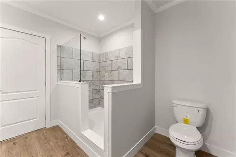 Bath - 256 Mountain Oak Rd, Jasper, GA 30143 photo 1 of 4