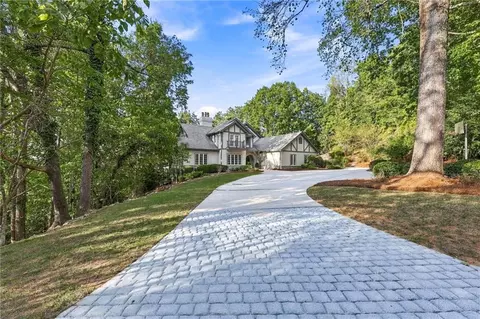 1340 Dixon Cir, Gainesville, GA 30501