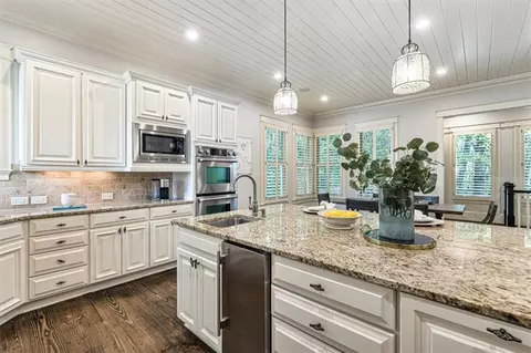 Kitchen - 12732 Lecoma Trce, Milton, GA 30004 photo 7 of 8